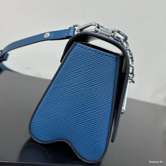 VUITTON TWIST LOUIS PM 0822